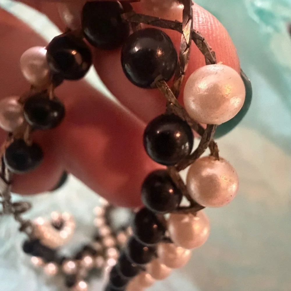 Vintage Style Black and White‎ Faux Pearl Woven Silver Chain Necklace 24 Inch